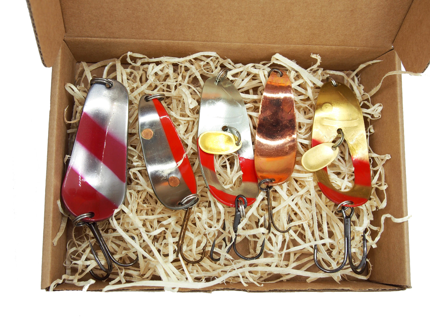 close up foto of fishing spoon lures