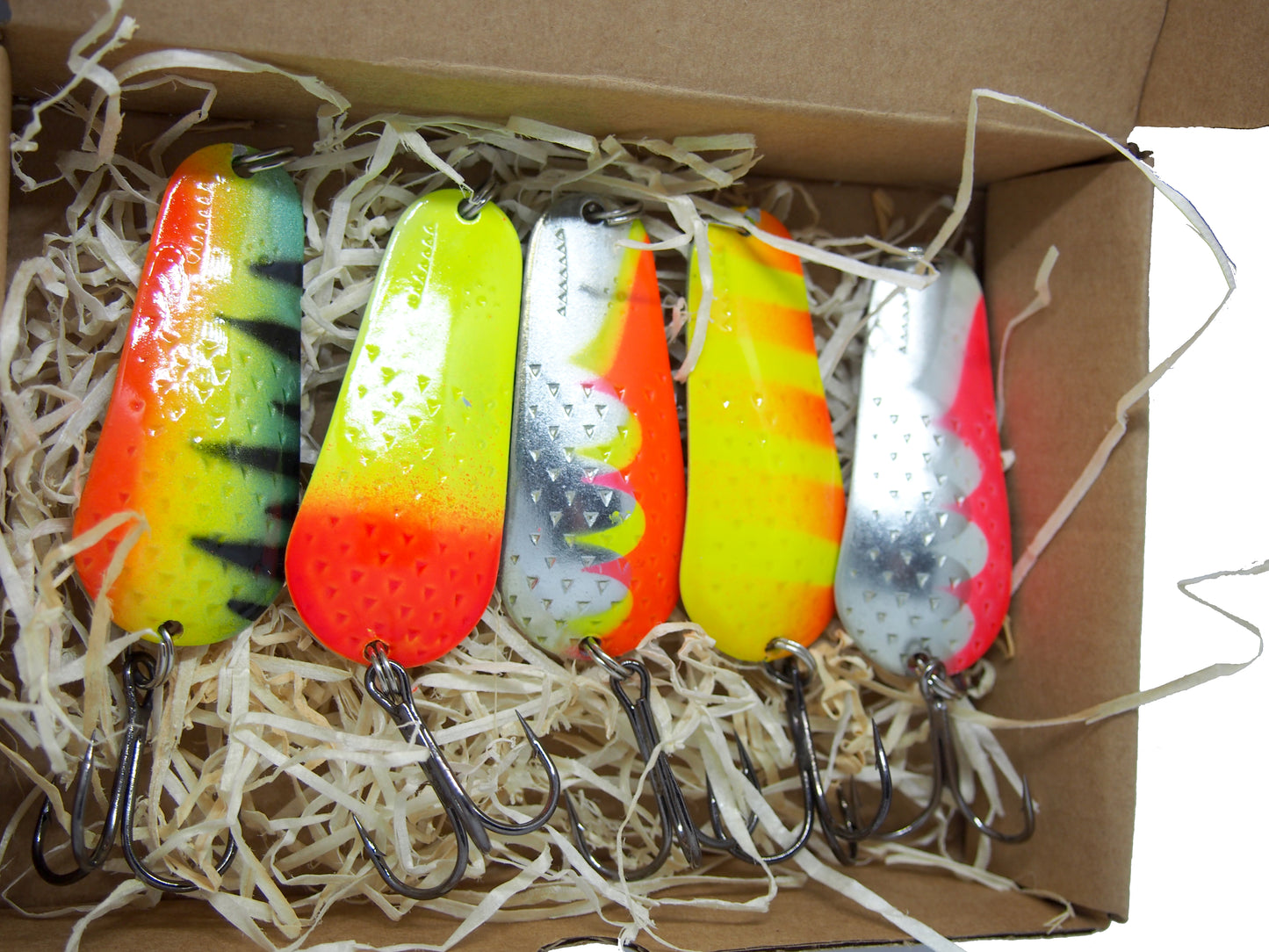 set of bright colour fishing spoons for pike and perch 5 pieces